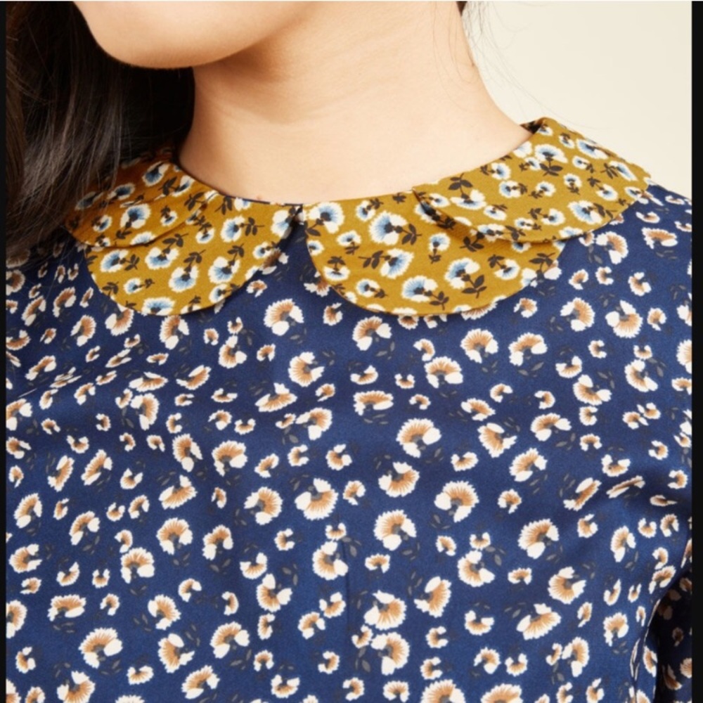 NWOT Floral Peter Pan Collar Silky Shirt
